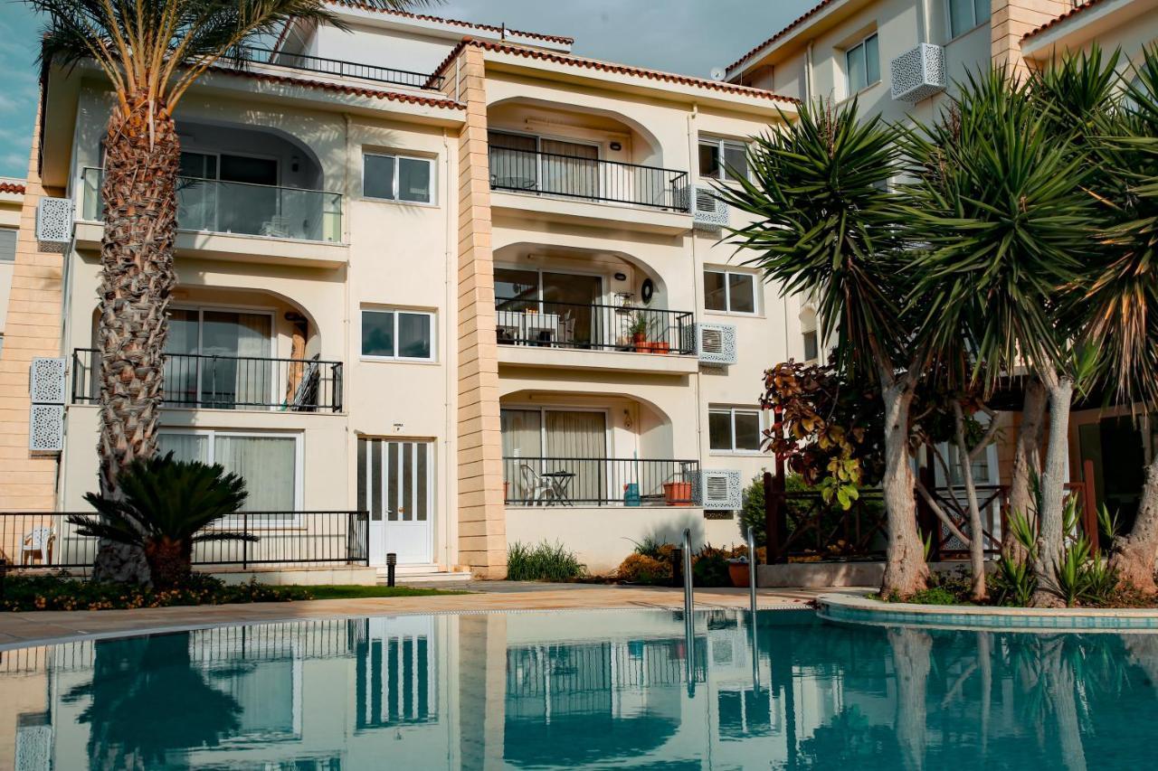 Fantastic 4 Cyprus First Line Beachfront Boghaz Exterior photo
